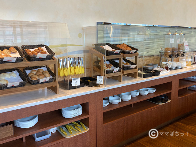 ホテルメトロポリタン丸の内「TENQOO(テンクウ)」の朝食ビュッフェの写真です。
